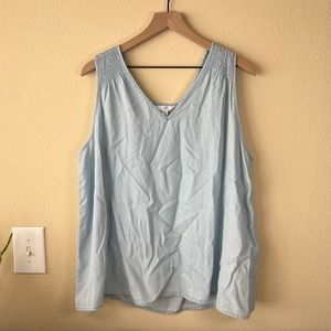 Time and Tru Chambray V-Neck Tank Top / Women’s Size 2X